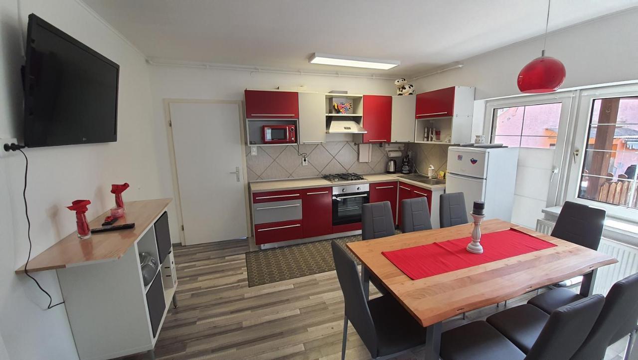 Apartma4Us Maribor Eksteriør bilde